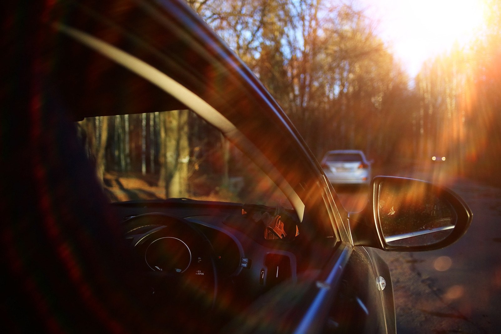 Jak przygotować samochód do jesiennych warunków drogowych?